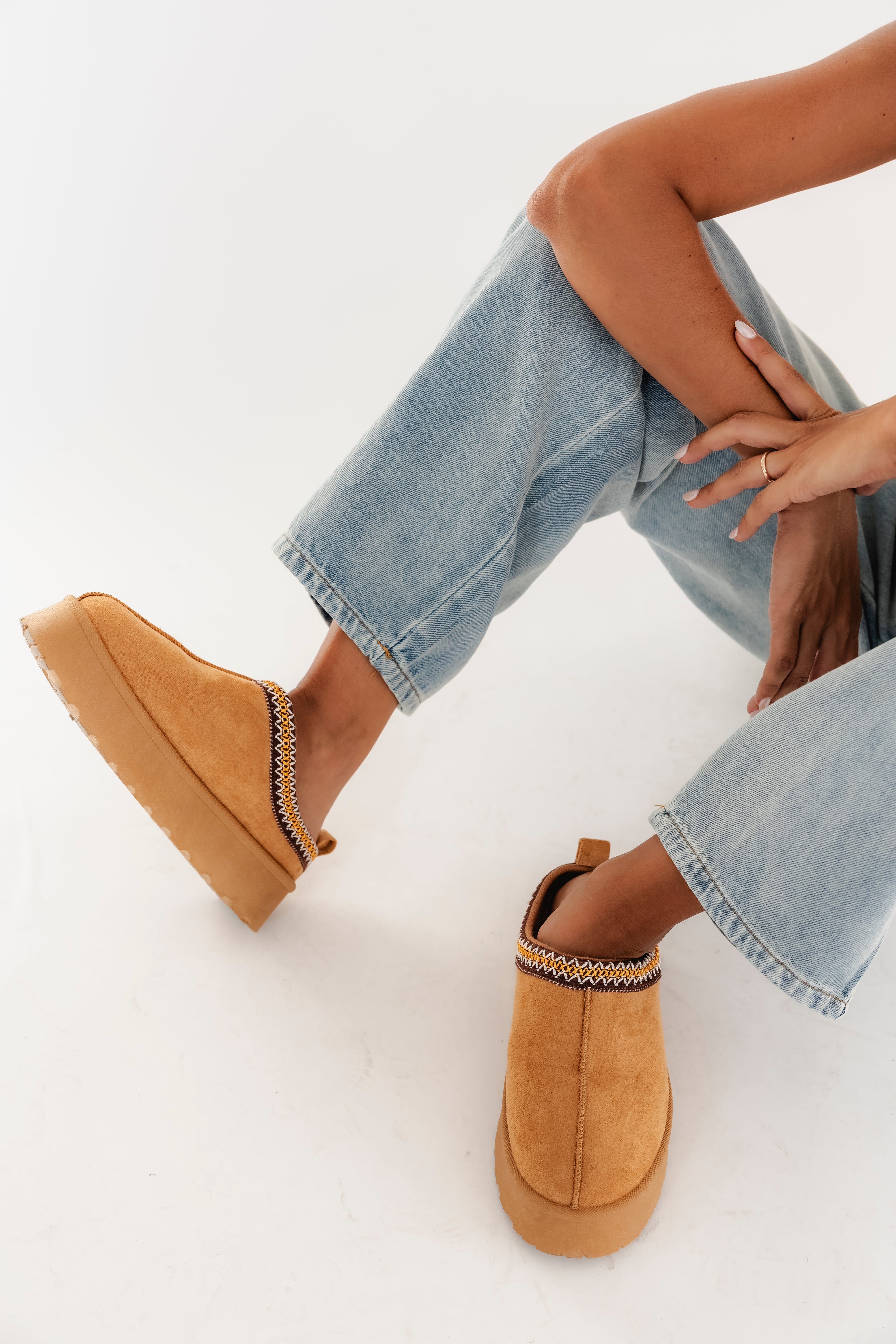 CAMEL PLATFORM CLOGS